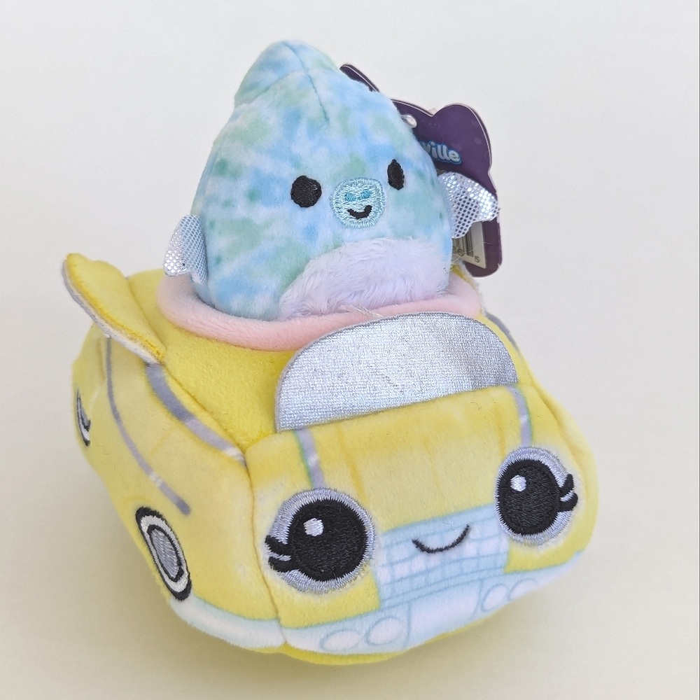 NWT SQUISHVILLE by Squishmallows Shantira Pterodactyl in Retro Roadster Car 2022